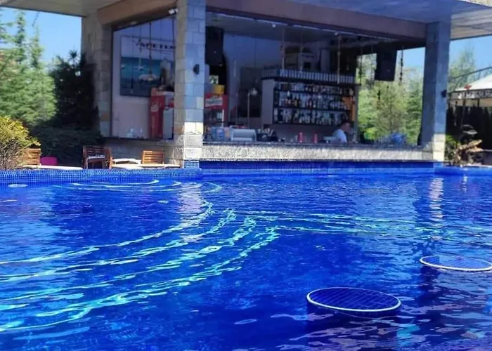 Wonderful Deluxe In Cascadas Family Sunny