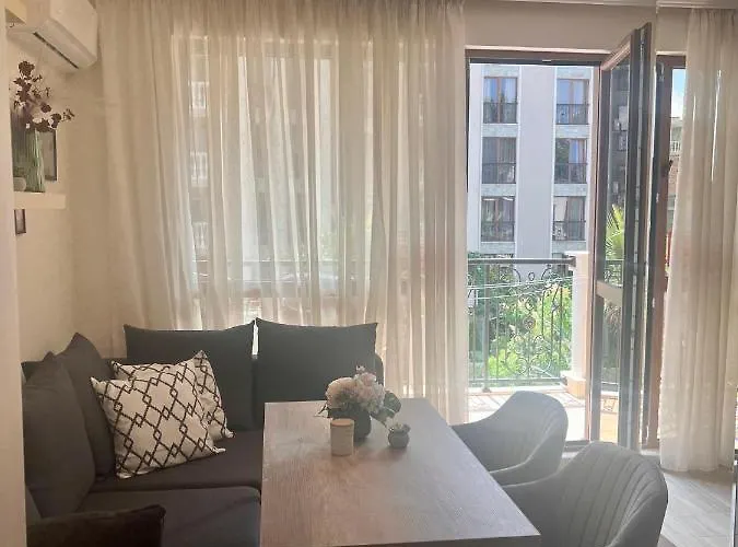 Apartment Wonderful Deluxe In Cascadas Family Sunny